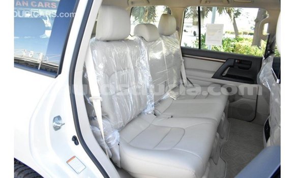 Buy Import Toyota Land Cruiser White Car in Import - Dubai in Anse-la-Raye Buy Import Toyota Land Cruiser White Car in Import - Dubai in Anse-la-Raye