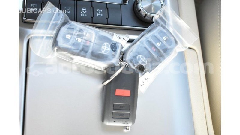 Big with watermark toyota land cruiser anse la raye import dubai 1750