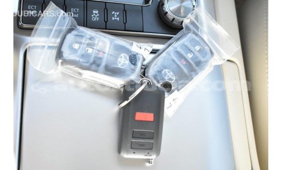 Buy Import Toyota Land Cruiser White Car in Import - Dubai in Anse-la-Raye Buy Import Toyota Land Cruiser White Car in Import - Dubai in Anse-la-Raye