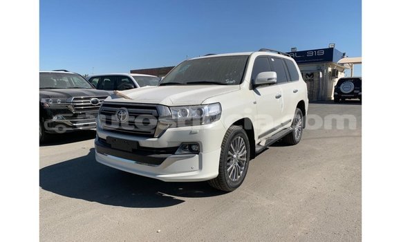 Buy Import Toyota Land Cruiser White Car in Import - Dubai in Anse-la-Raye Buy Import Toyota Land Cruiser White Car in Import - Dubai in Anse-la-Raye