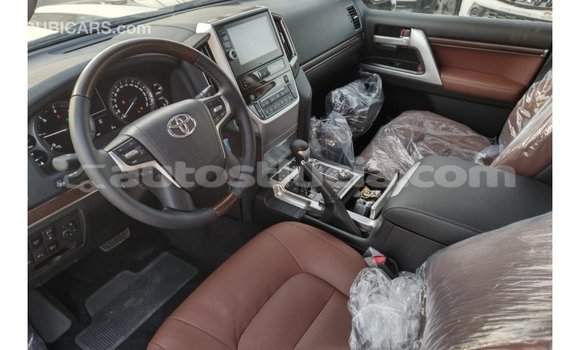 Buy Import Toyota Land Cruiser White Car in Import - Dubai in Anse-la-Raye Buy Import Toyota Land Cruiser White Car in Import - Dubai in Anse-la-Raye