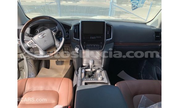 Buy Import Toyota Land Cruiser White Car in Import - Dubai in Anse-la-Raye Buy Import Toyota Land Cruiser White Car in Import - Dubai in Anse-la-Raye