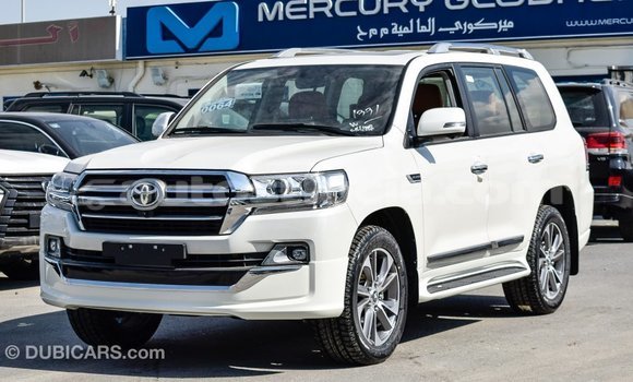Buy Import Toyota Land Cruiser White Car in Import - Dubai in Anse-la-Raye Buy Import Toyota Land Cruiser White Car in Import - Dubai in Anse-la-Raye