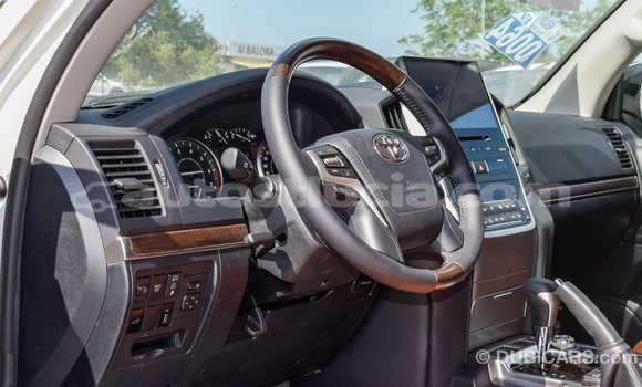 Buy Import Toyota Land Cruiser White Car in Import - Dubai in Anse-la-Raye Buy Import Toyota Land Cruiser White Car in Import - Dubai in Anse-la-Raye