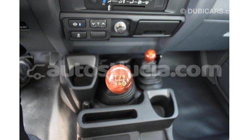 Big with watermark toyota land cruiser anse la raye import dubai 1765