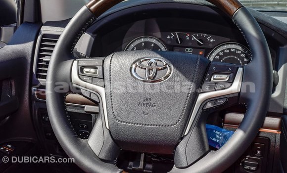 Buy Import Toyota Land Cruiser White Car in Import - Dubai in Anse-la-Raye Buy Import Toyota Land Cruiser White Car in Import - Dubai in Anse-la-Raye