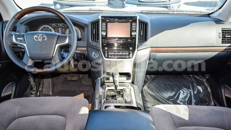 Big with watermark toyota land cruiser anse la raye import dubai 1780