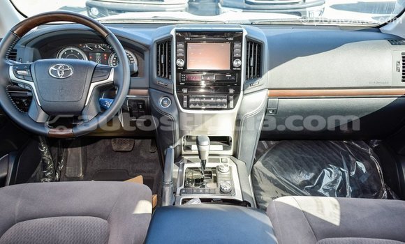 Buy Import Toyota Land Cruiser White Car in Import - Dubai in Anse-la-Raye Buy Import Toyota Land Cruiser White Car in Import - Dubai in Anse-la-Raye