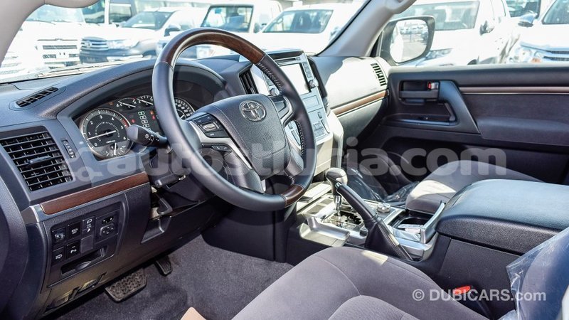 Big with watermark toyota land cruiser anse la raye import dubai 1780