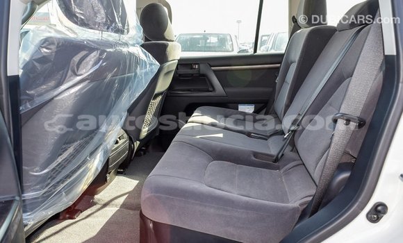 Buy Import Toyota Land Cruiser White Car in Import - Dubai in Anse-la-Raye Buy Import Toyota Land Cruiser White Car in Import - Dubai in Anse-la-Raye