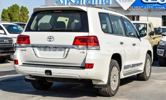 Buy Import Toyota Land Cruiser White Car in Import - Dubai in Anse-la-Raye Buy Import Toyota Land Cruiser White Car in Import - Dubai in Anse-la-Raye