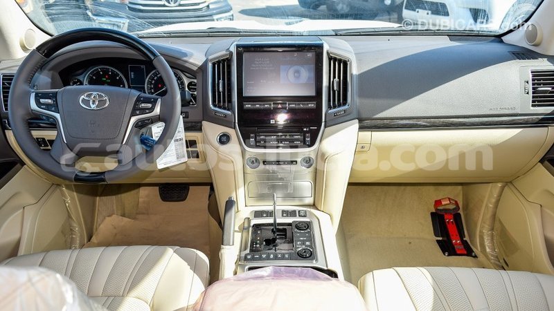 Big with watermark toyota land cruiser anse la raye import dubai 1781