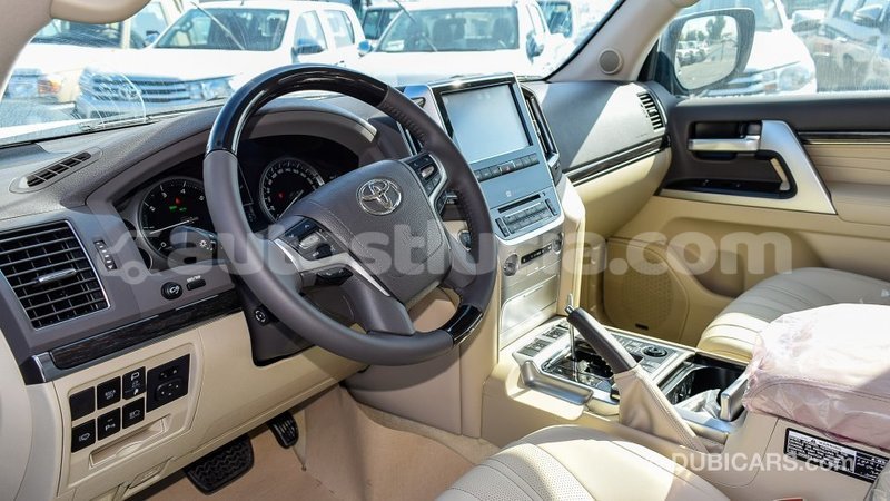Big with watermark toyota land cruiser anse la raye import dubai 1781