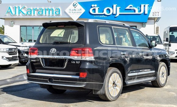 Acheter Import Voiture Toyota Land Cruiser Noir à Import - Dubai, Anse-la-Raye Acheter Import Voiture Toyota Land Cruiser Noir à Import - Dubai, Anse-la-Raye