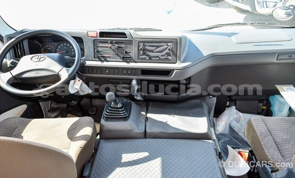 Acheter Import Voiture Toyota Coaster Blanc à Import - Dubai, Anse-la-Raye Acheter Import Voiture Toyota Coaster Blanc à Import - Dubai, Anse-la-Raye