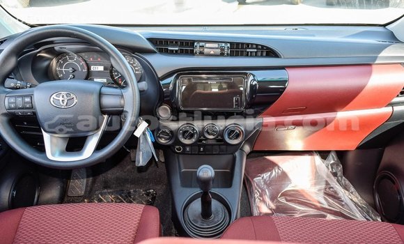 Buy Import Toyota Hilux White Car in Import - Dubai in Anse-la-Raye Buy Import Toyota Hilux White Car in Import - Dubai in Anse-la-Raye