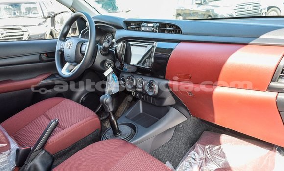 Buy Import Toyota Hilux White Car in Import - Dubai in Anse-la-Raye Buy Import Toyota Hilux White Car in Import - Dubai in Anse-la-Raye