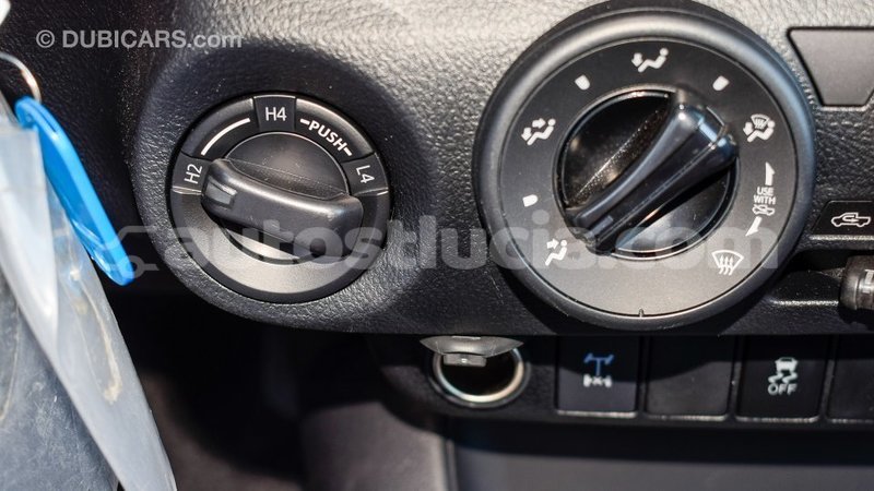 Big with watermark toyota hilux anse la raye import dubai 1783