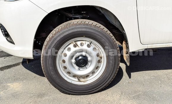 Buy Import Toyota Hilux White Car in Import - Dubai in Anse-la-Raye Buy Import Toyota Hilux White Car in Import - Dubai in Anse-la-Raye