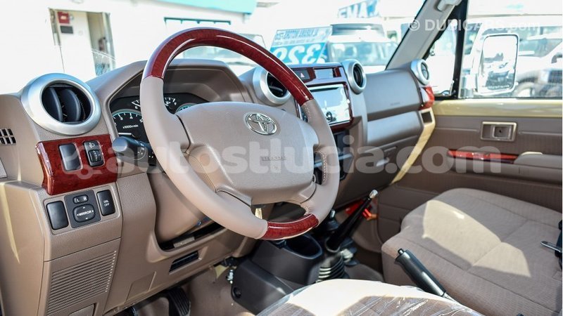 Big with watermark toyota land cruiser anse la raye import dubai 1784