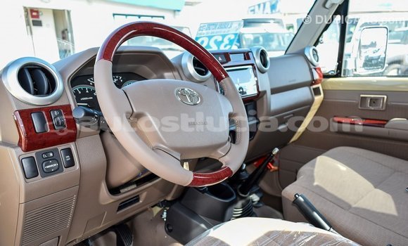 Buy Import Toyota Land Cruiser Beige Car in Import - Dubai in Anse-la-Raye Buy Import Toyota Land Cruiser Beige Car in Import - Dubai in Anse-la-Raye