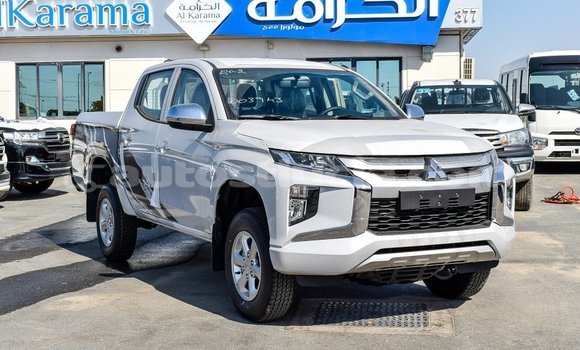 Buy Import Mitsubishi L200 White Car in Import - Dubai in Anse-la-Raye Buy Import Mitsubishi L200 White Car in Import - Dubai in Anse-la-Raye
