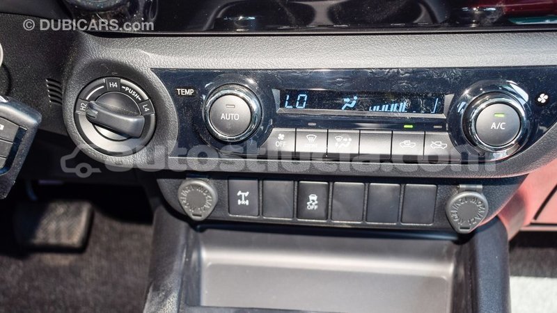 Big with watermark toyota hilux anse la raye import dubai 1786