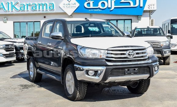 Acheter Import Voiture Toyota Hilux Noir à Import - Dubai, Anse-la-Raye Acheter Import Voiture Toyota Hilux Noir à Import - Dubai, Anse-la-Raye