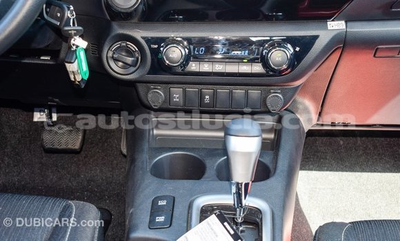 Acheter Import Voiture Toyota Hilux Noir à Import - Dubai, Anse-la-Raye Acheter Import Voiture Toyota Hilux Noir à Import - Dubai, Anse-la-Raye