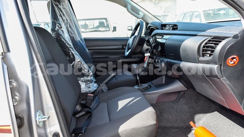 Big with watermark toyota hilux anse la raye import dubai 1788