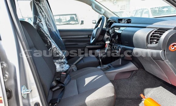Buy Import Toyota Hilux Other Car in Import - Dubai in Anse-la-Raye Buy Import Toyota Hilux Other Car in Import - Dubai in Anse-la-Raye