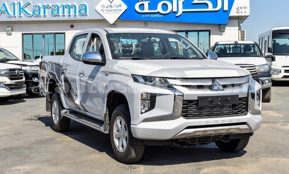 Buy Import Mitsubishi L200 White Car in Import - Dubai in Anse-la-Raye Buy Import Mitsubishi L200 White Car in Import - Dubai in Anse-la-Raye