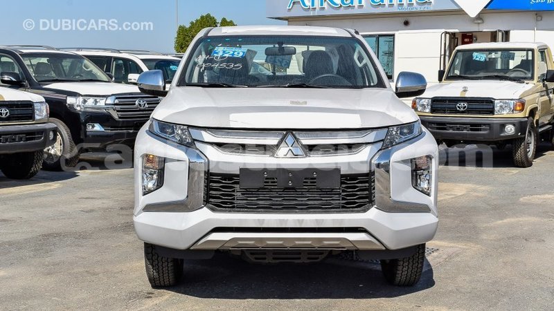 Big with watermark mitsubishi l200 anse la raye import dubai 1789