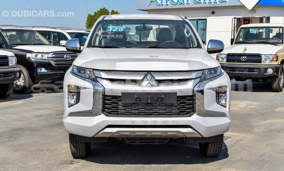 Buy Import Mitsubishi L200 White Car in Import - Dubai in Anse-la-Raye Buy Import Mitsubishi L200 White Car in Import - Dubai in Anse-la-Raye