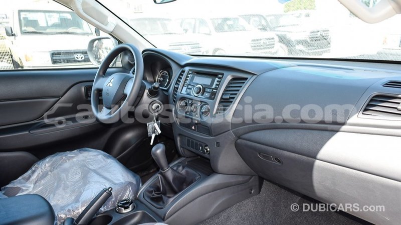 Big with watermark mitsubishi l200 anse la raye import dubai 1789