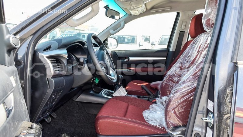 Big with watermark toyota hilux anse la raye import dubai 1791