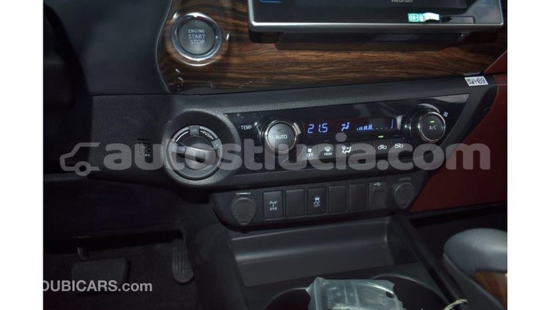 Big with watermark toyota hilux anse la raye import dubai 1793