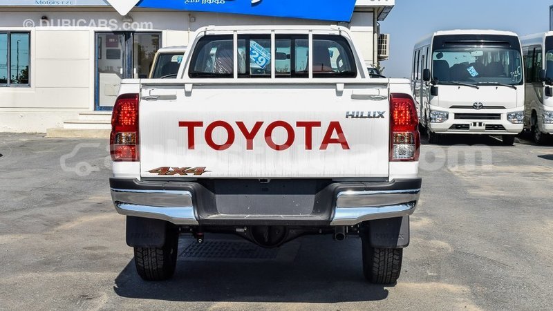 Big with watermark toyota hilux anse la raye import dubai 1794