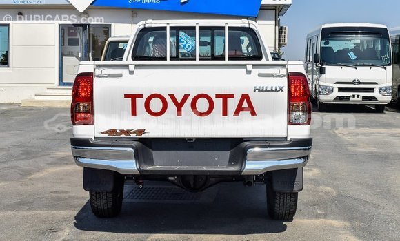 Buy Import Toyota Hilux White Car in Import - Dubai in Anse-la-Raye Buy Import Toyota Hilux White Car in Import - Dubai in Anse-la-Raye