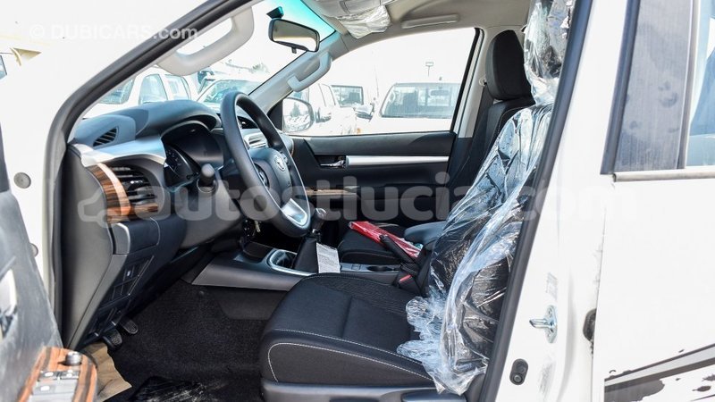 Big with watermark toyota hilux anse la raye import dubai 1795