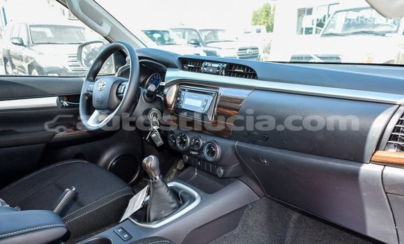 Buy Import Toyota Hilux White Car in Import - Dubai in Anse-la-Raye Buy Import Toyota Hilux White Car in Import - Dubai in Anse-la-Raye