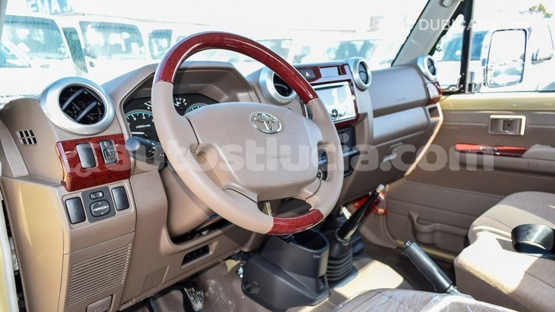 Big with watermark toyota land cruiser anse la raye import dubai 1796