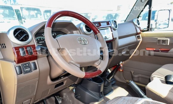 Buy Import Toyota Land Cruiser Beige Car in Import - Dubai in Anse-la-Raye Buy Import Toyota Land Cruiser Beige Car in Import - Dubai in Anse-la-Raye