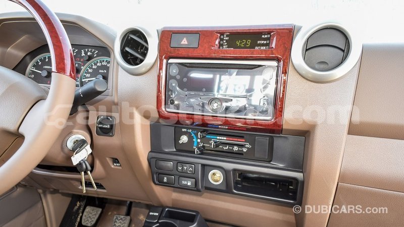 Big with watermark toyota land cruiser anse la raye import dubai 1796