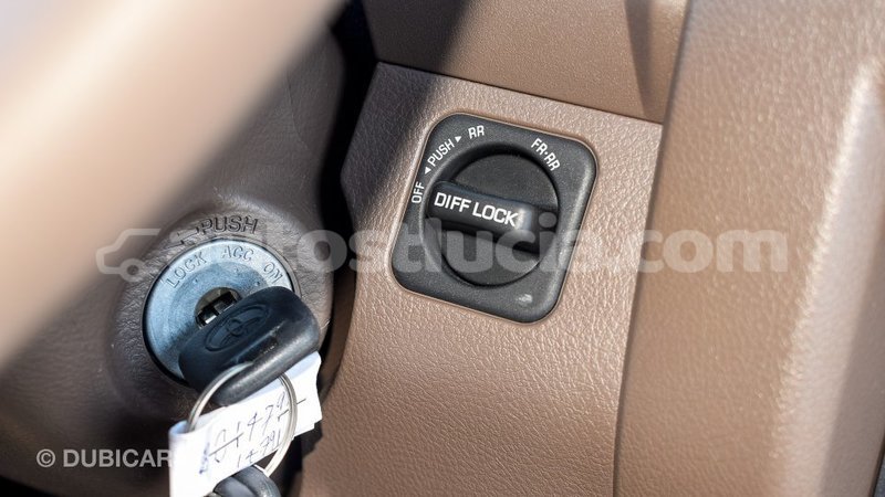 Big with watermark toyota land cruiser anse la raye import dubai 1796