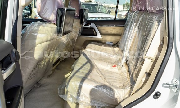 Buy Import Toyota Land Cruiser White Car in Import - Dubai in Anse-la-Raye Buy Import Toyota Land Cruiser White Car in Import - Dubai in Anse-la-Raye