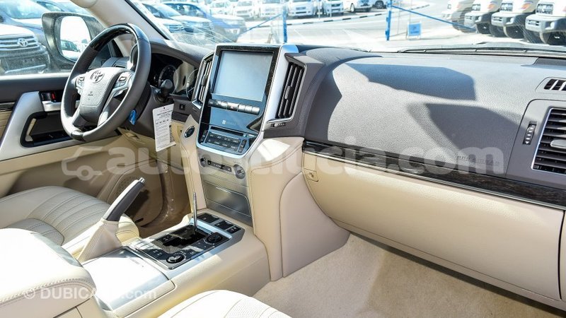 Big with watermark toyota land cruiser anse la raye import dubai 1797