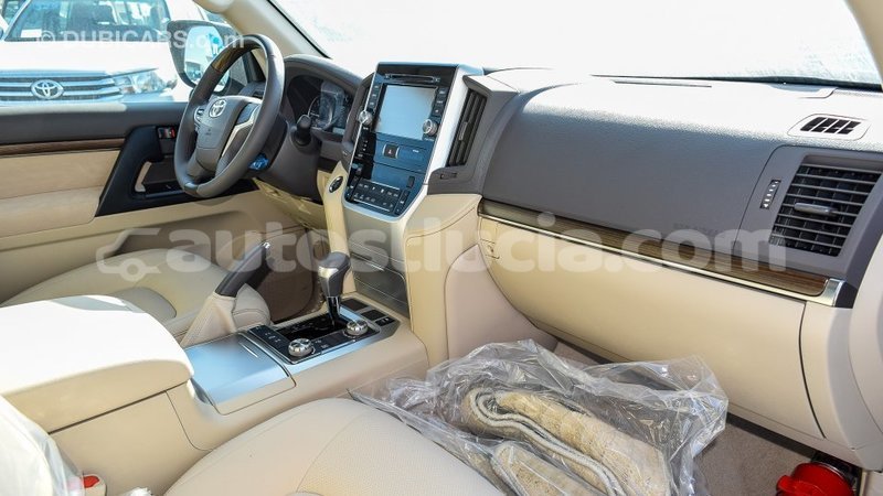 Big with watermark toyota land cruiser anse la raye import dubai 1798