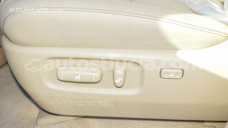 Big with watermark toyota land cruiser anse la raye import dubai 1798