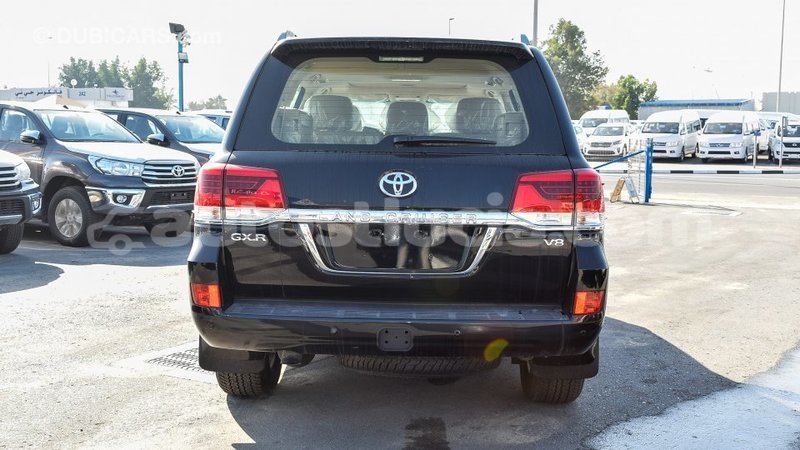 Big with watermark toyota land cruiser anse la raye import dubai 1798